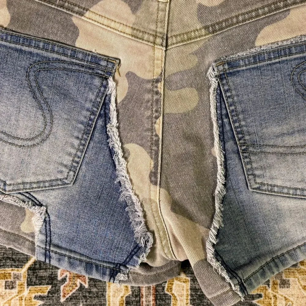 Y2K low mid rise camo patchwork Lazer Jean short early 2000s booty shorts size 3 - Picture 11 of 14
